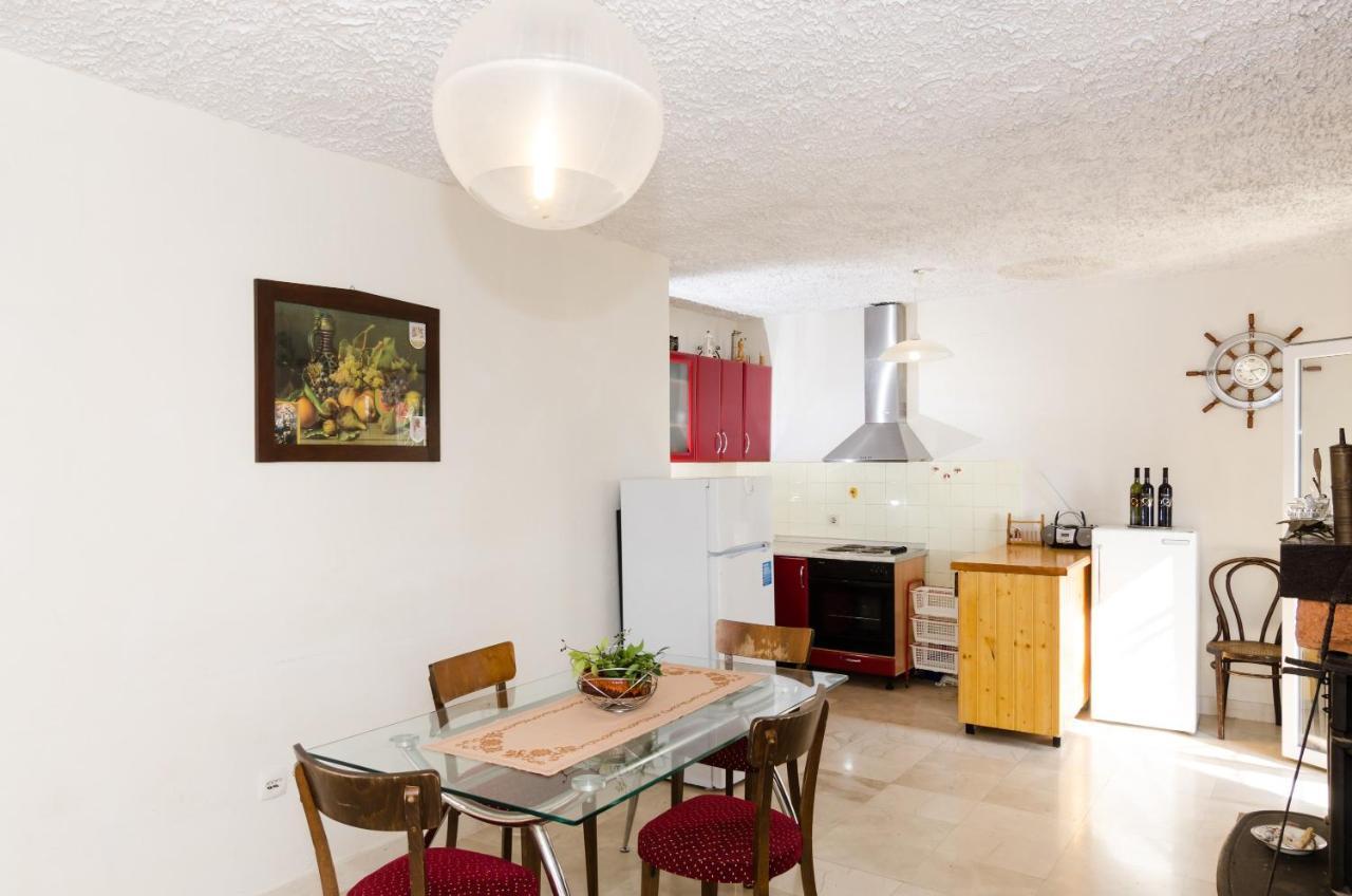 Holiday Home Jasminka Potomje Екстериор снимка